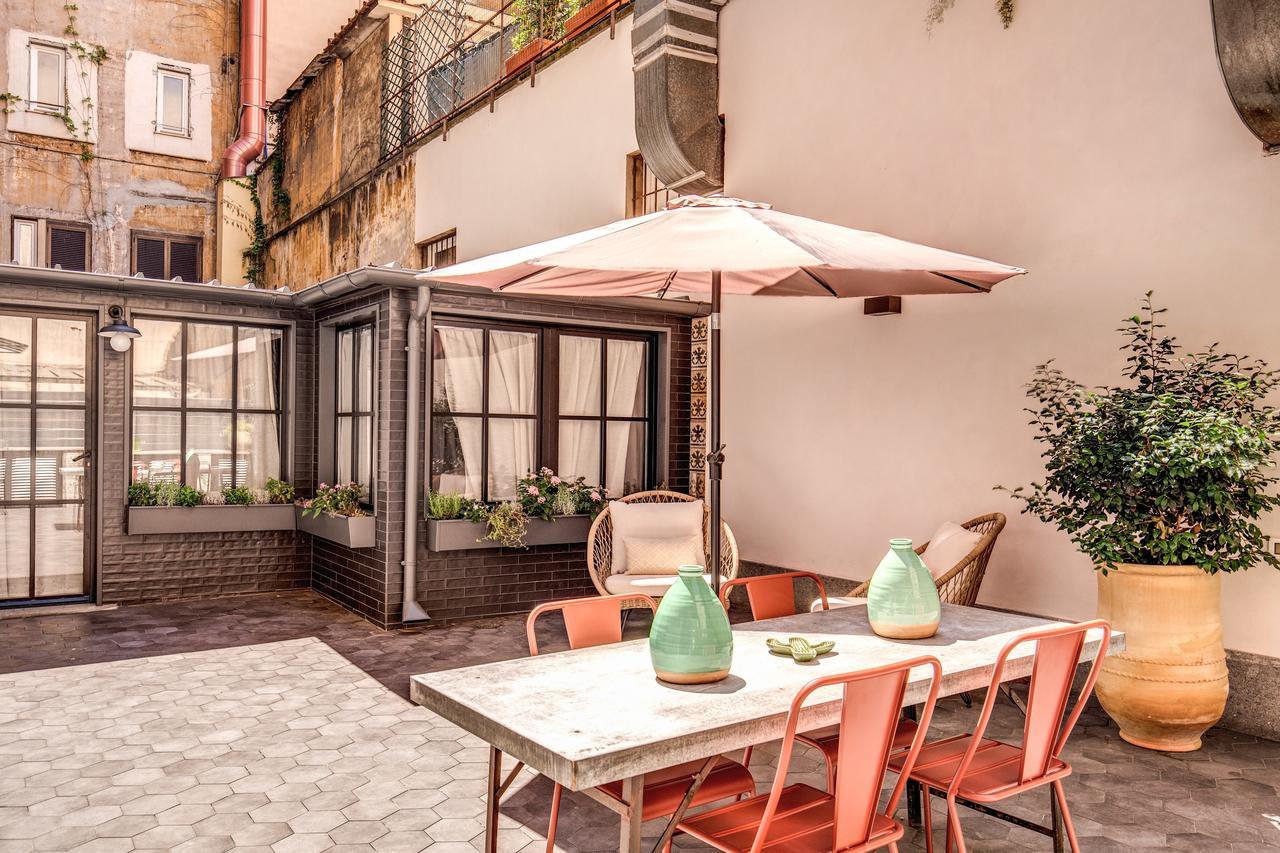 Decharme Apartment With Terrace In Monti Roma Dış mekan fotoğraf